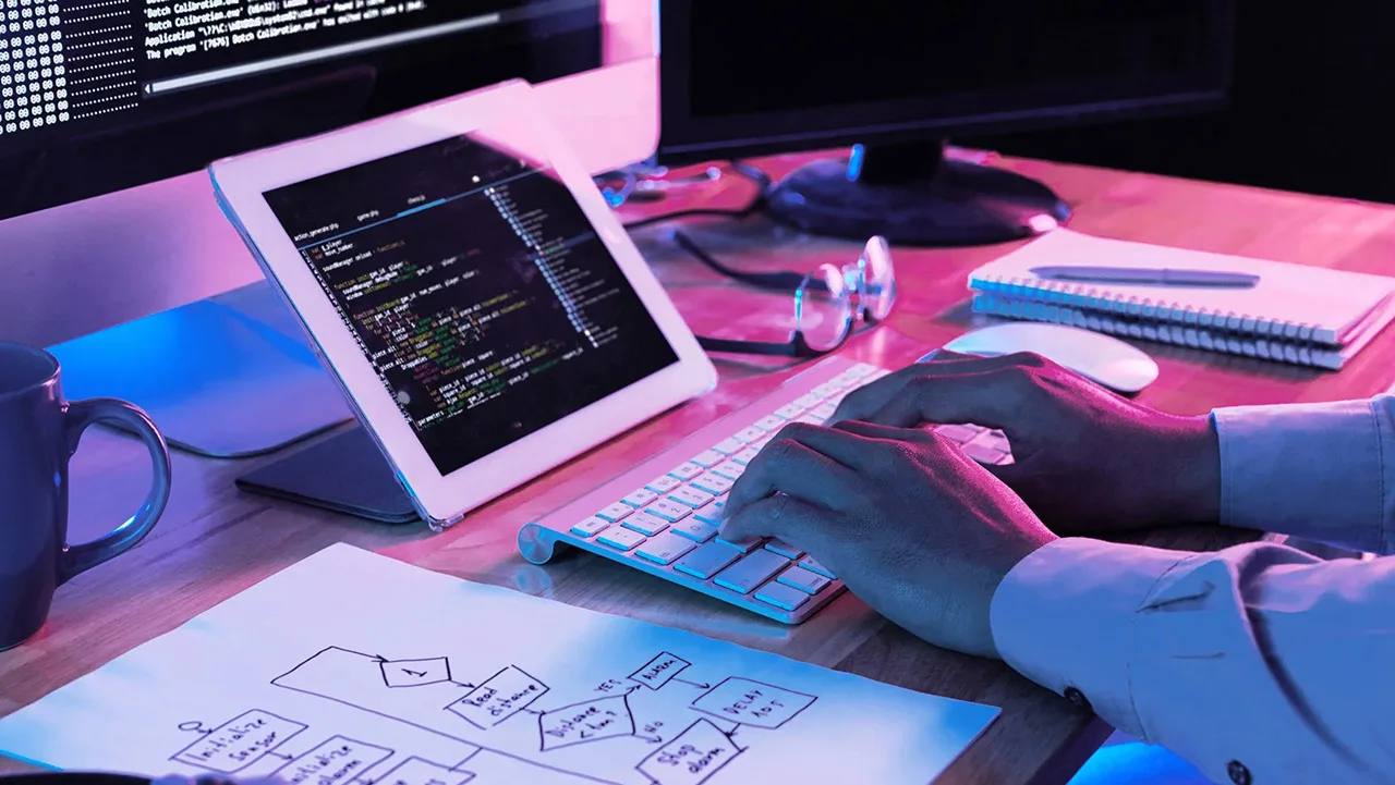 بهترین لپ تاپ برای برنامه نویسی با قیمت مناسب