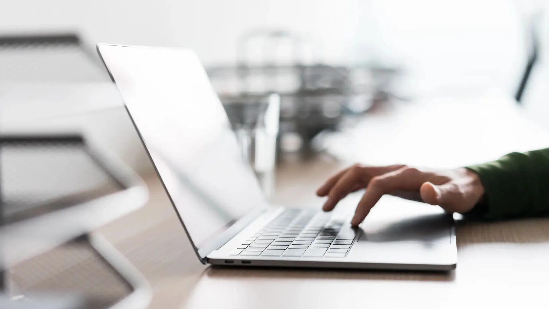 بهترین لپ‌تاپ‌ها برای کارهای اداری